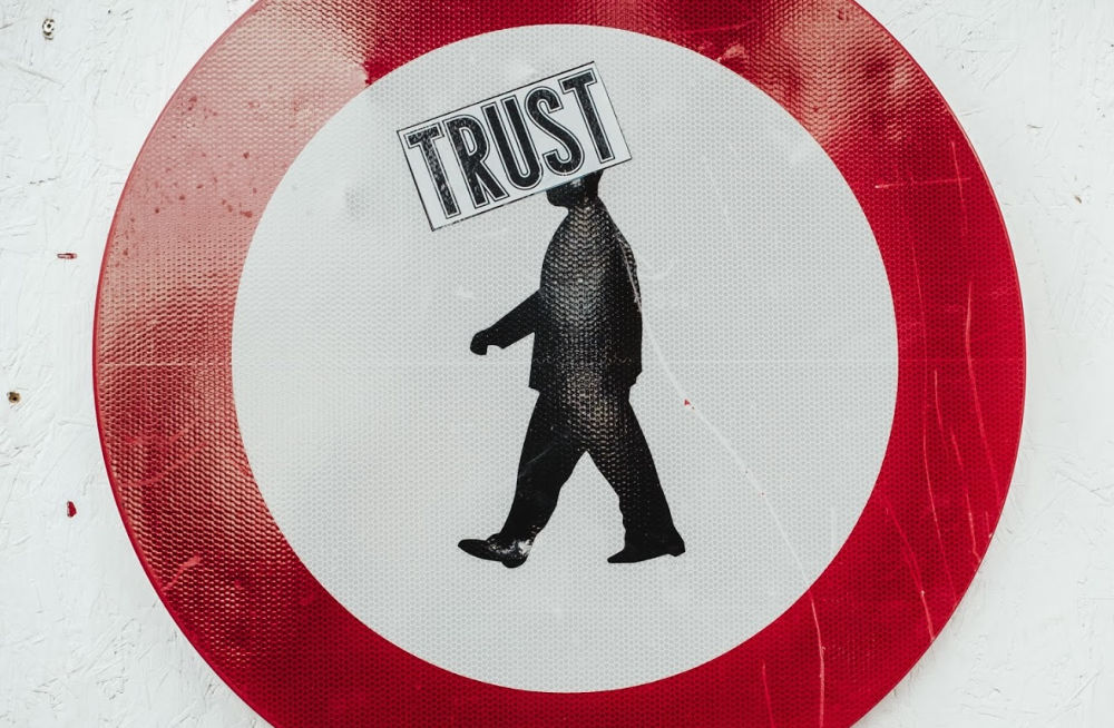 Airbnb Trust and Safety Standards for Property Managers: What to Expect in 2020 1 airbnb trust and safety sign