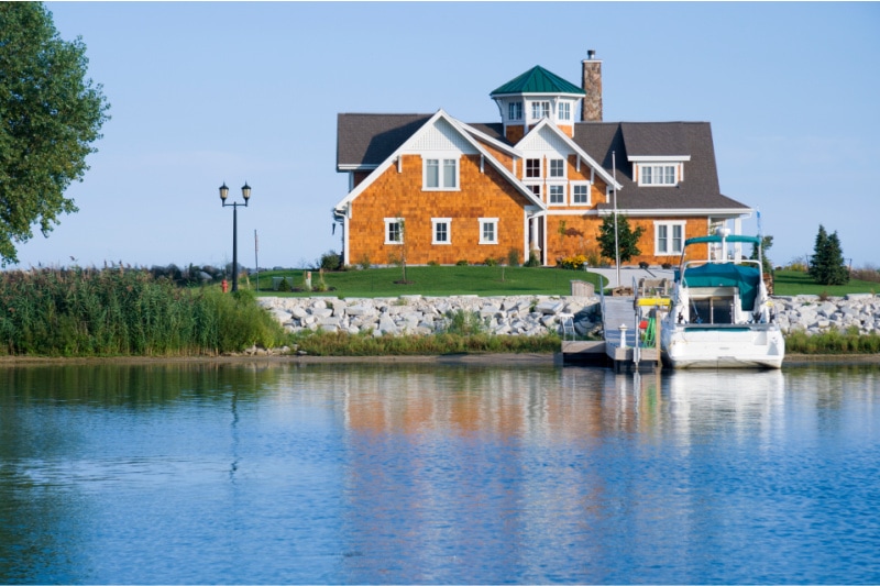 Vrbo as the key engine to Expedia Group’s results in Q2 2020. Vrbo brand off to a good start with a lot of direct traffic coming in. Supply may increase as homeowners need to generate money during the COVID recession. 3 lakefront villa rentals near me