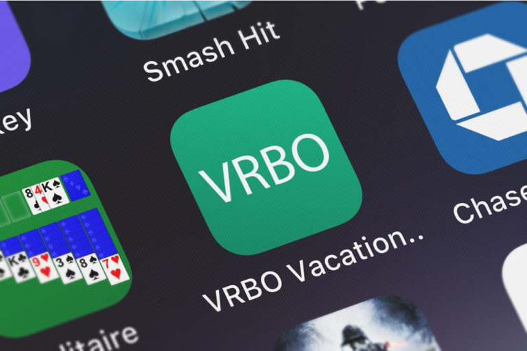 Home - Français 41 Vrbo comme moteur clé des résultats du groupe Expedia au deuxième trimestre 2020. La marque Vrbo démarre bien avec beaucoup de trafic direct. L’offre pourrait augmenter car les propriétaires ont besoin de générer des revenus pendant la récession liée au COVID.