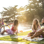 Publicités Vrbo : la série « Après une longue attente », avec John Legend 7 john legend chrissy teigen vrbo